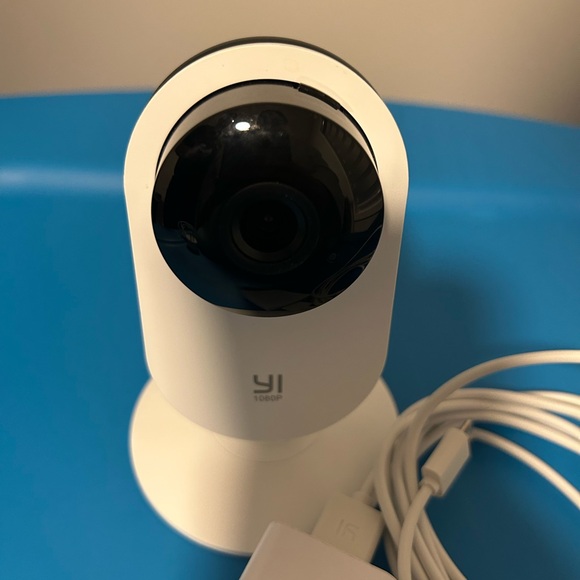 Yi White Security Camera - Picture 3 of 3